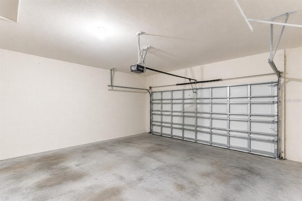 For Rent: $2,850 (4 beds, 2 baths, 1859 Square Feet)
