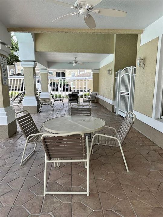 For Sale: $185,000 (2 beds, 2 baths, 1046 Square Feet)