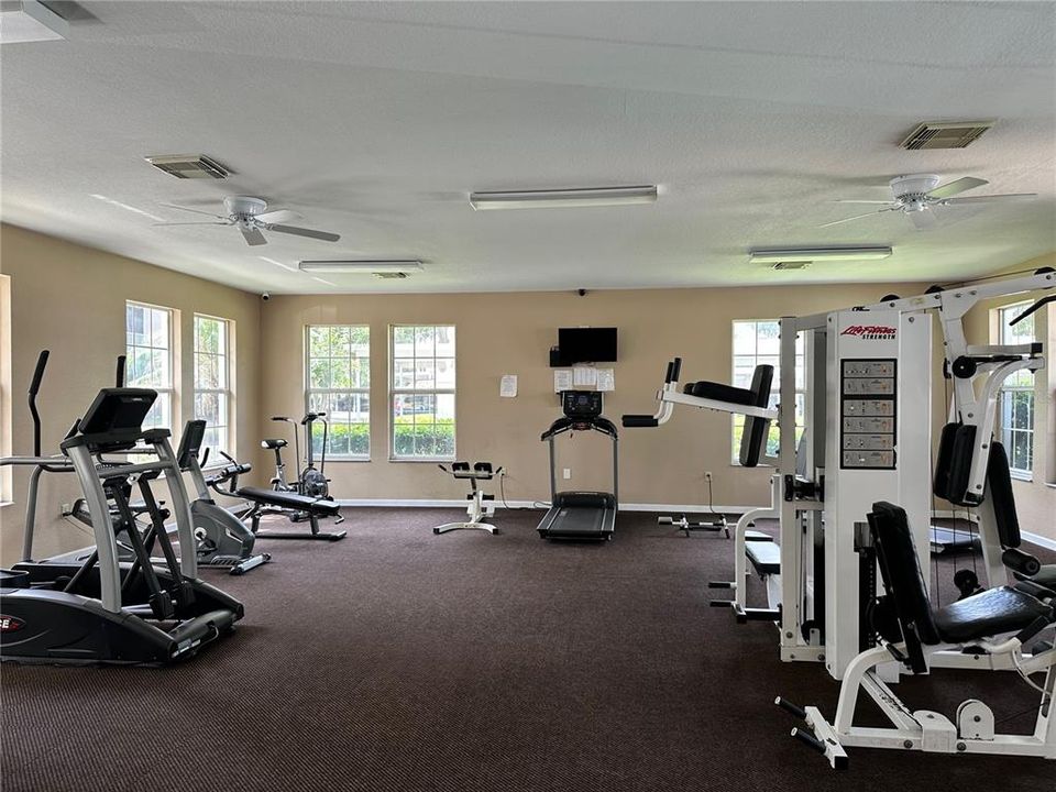 For Sale: $185,000 (2 beds, 2 baths, 1046 Square Feet)