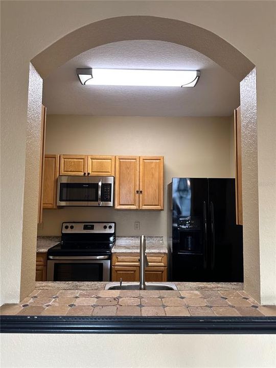 For Sale: $185,000 (2 beds, 2 baths, 1046 Square Feet)
