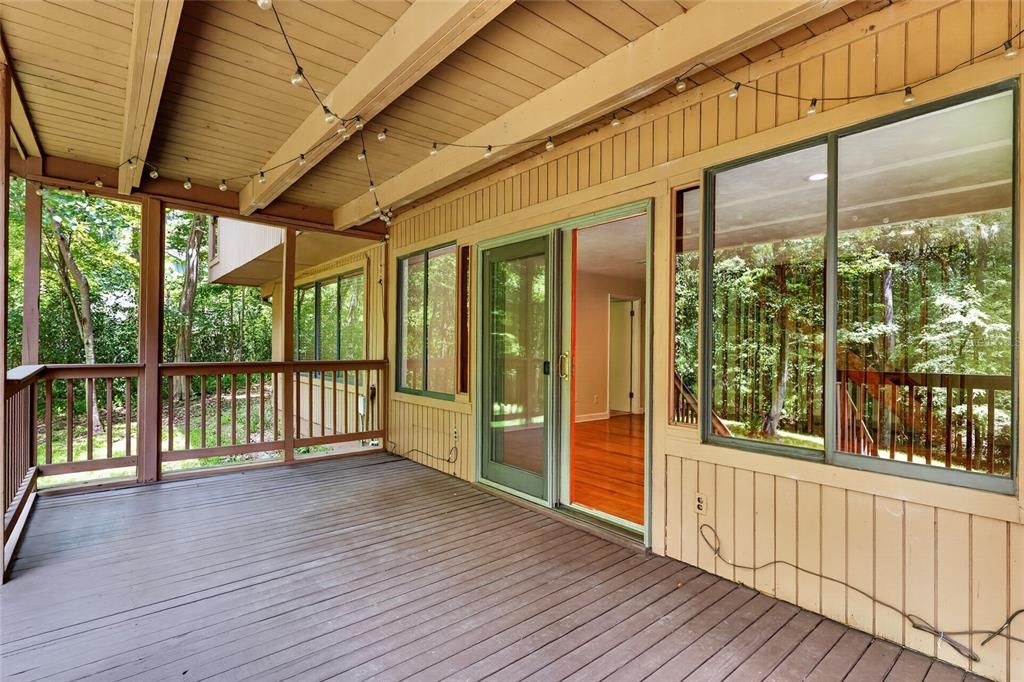For Sale: $624,900 (3 beds, 3 baths, 2448 Square Feet)