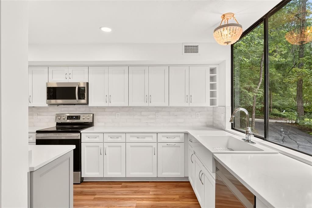 For Sale: $624,900 (3 beds, 3 baths, 2448 Square Feet)