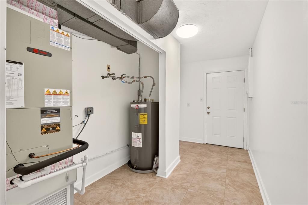 For Sale: $624,900 (3 beds, 3 baths, 2448 Square Feet)