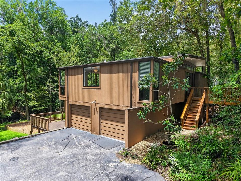 For Sale: $624,900 (3 beds, 3 baths, 2448 Square Feet)