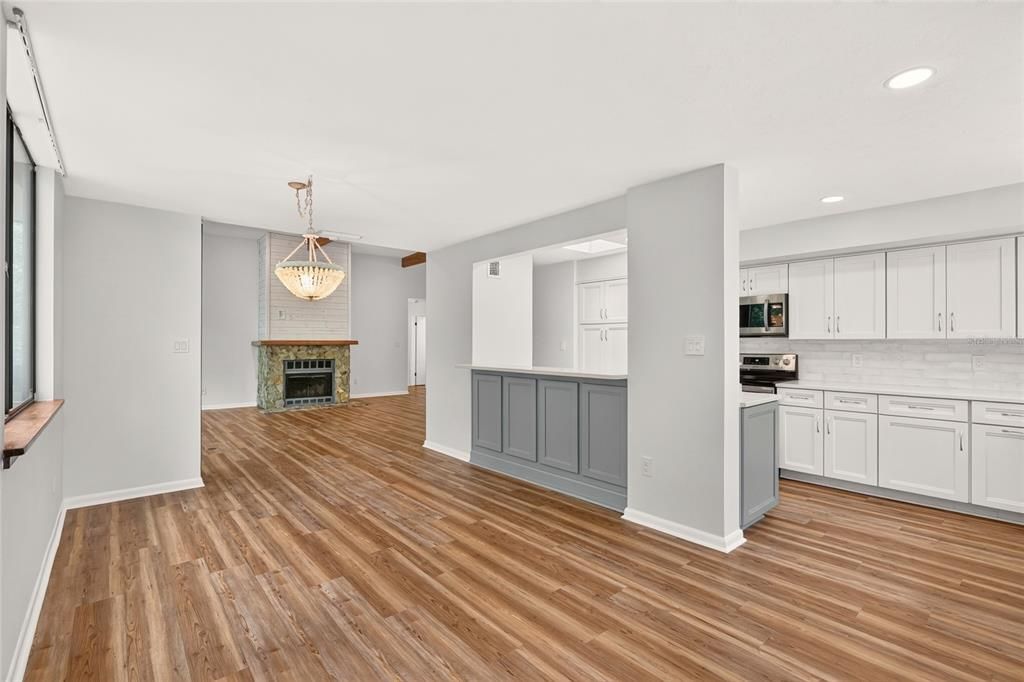 For Sale: $624,900 (3 beds, 3 baths, 2448 Square Feet)