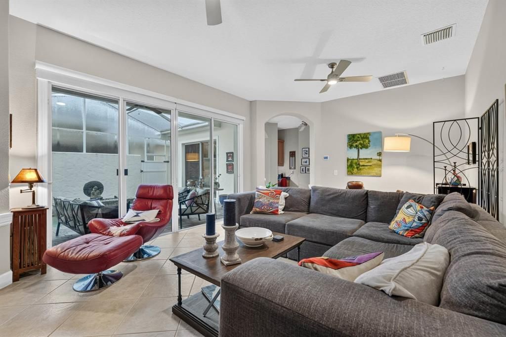 For Sale: $438,000 (3 beds, 2 baths, 1847 Square Feet)