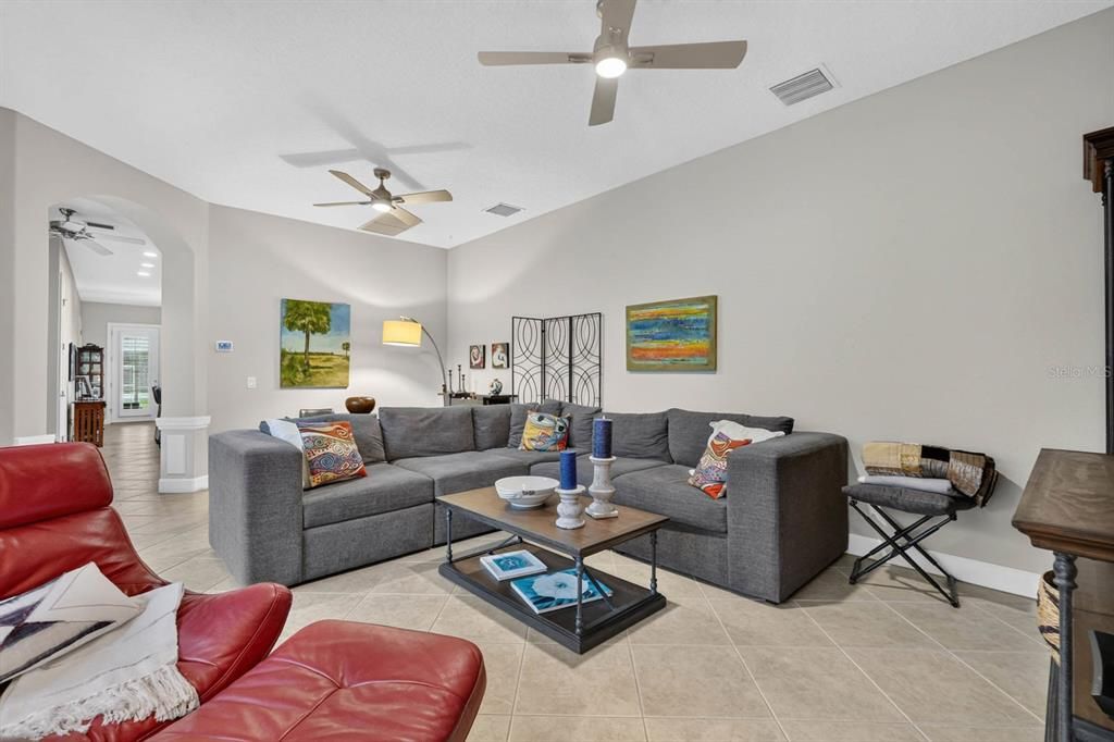 For Sale: $438,000 (3 beds, 2 baths, 1847 Square Feet)