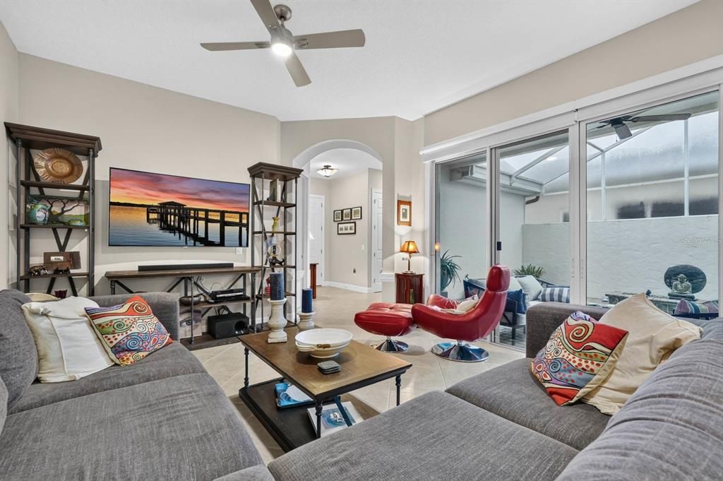 For Sale: $438,000 (3 beds, 2 baths, 1847 Square Feet)
