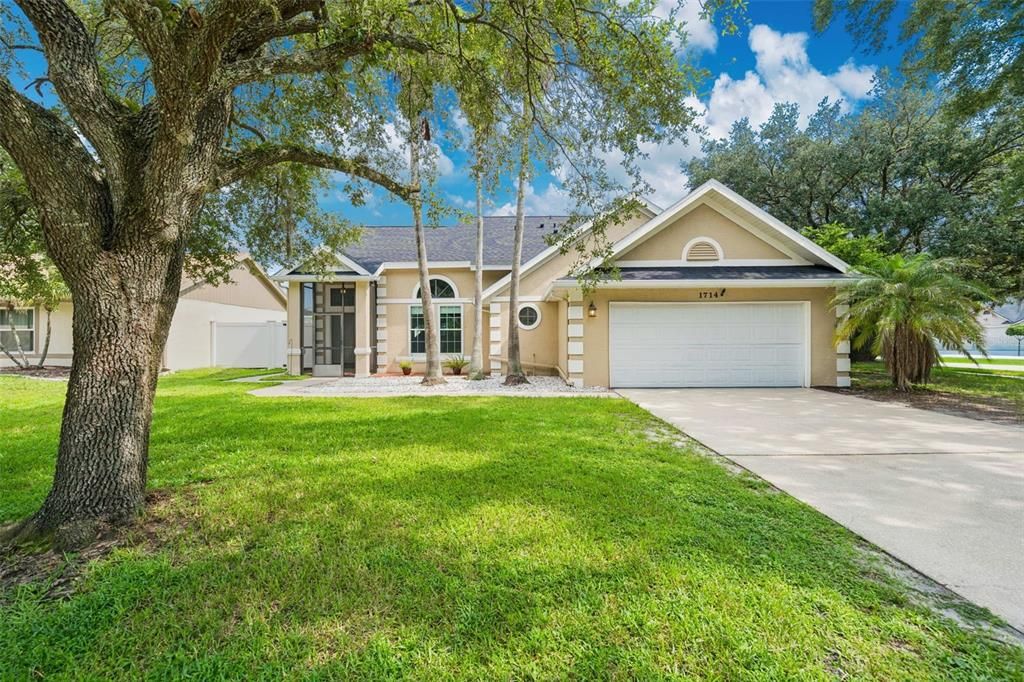 For Sale: $530,000 (4 beds, 2 baths, 2368 Square Feet)