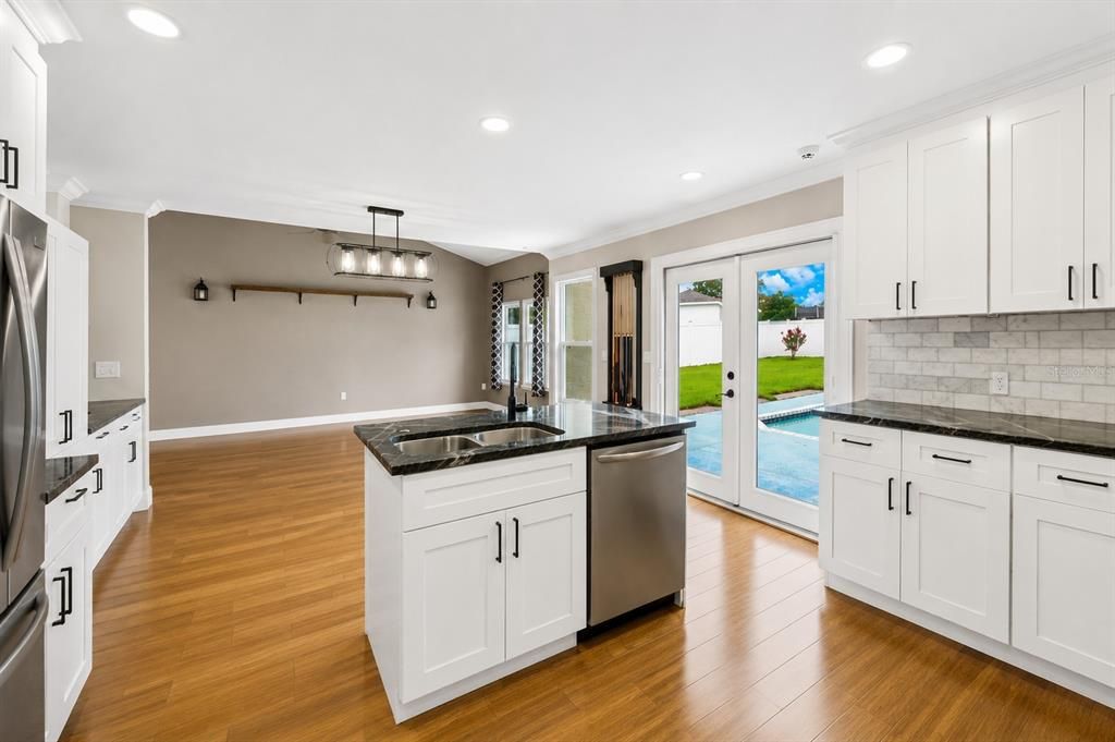 For Sale: $530,000 (4 beds, 2 baths, 2368 Square Feet)