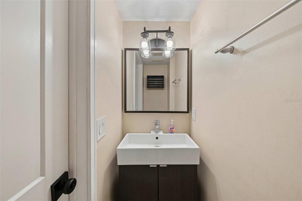 For Sale: $530,000 (4 beds, 2 baths, 2368 Square Feet)