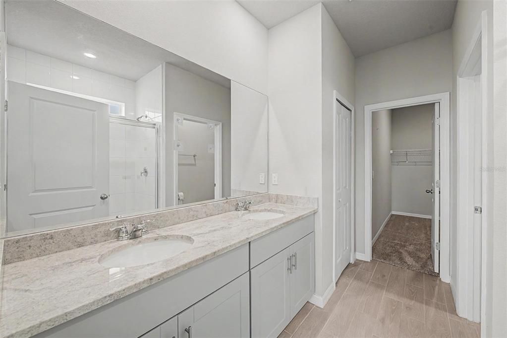For Sale: $399,900 (4 beds, 2 baths, 2164 Square Feet)