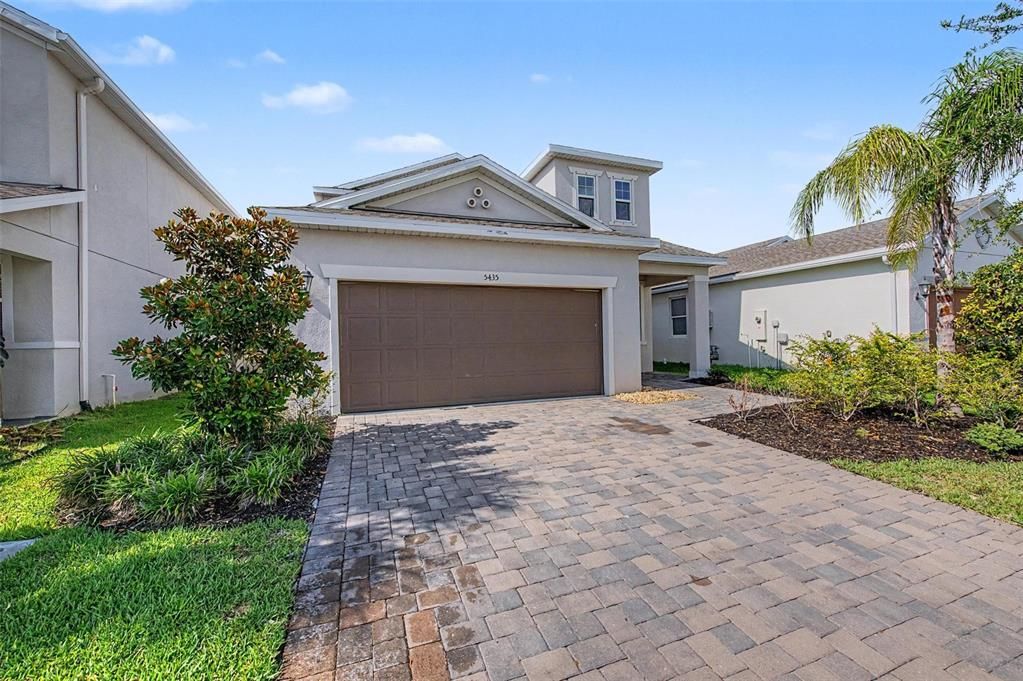 For Sale: $399,900 (4 beds, 2 baths, 2164 Square Feet)