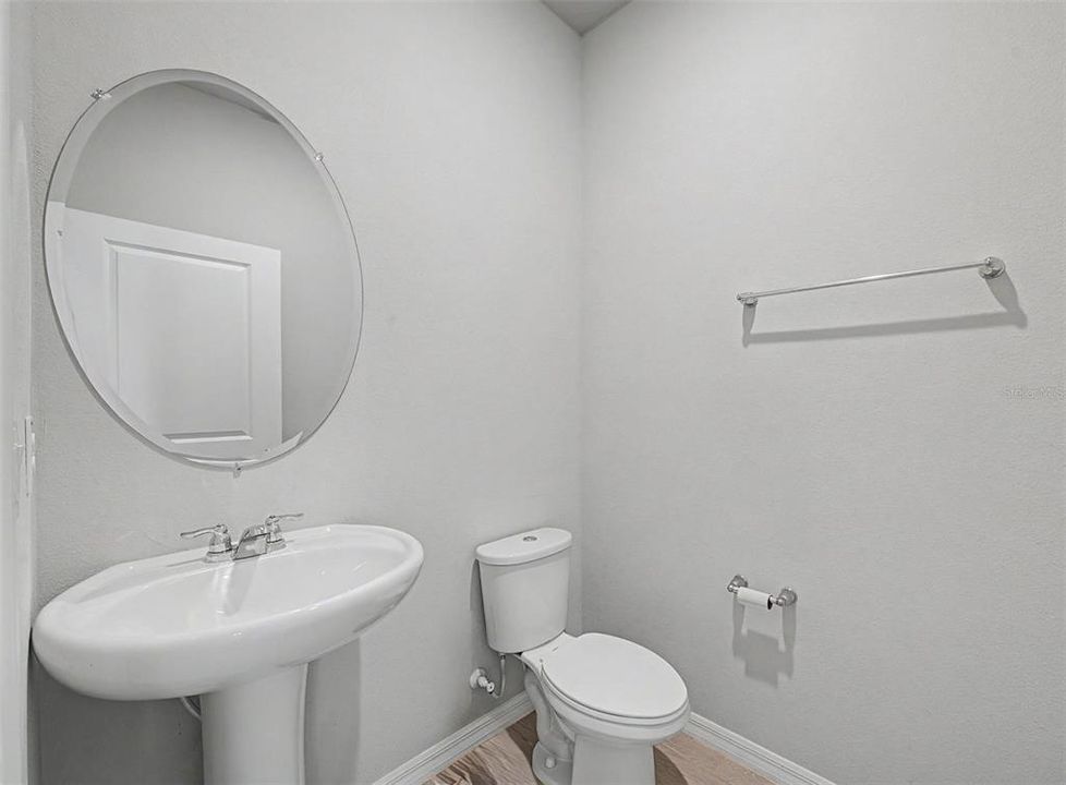 For Sale: $399,900 (4 beds, 2 baths, 2164 Square Feet)