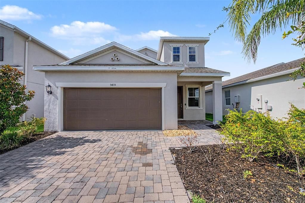 For Sale: $399,900 (4 beds, 2 baths, 2164 Square Feet)