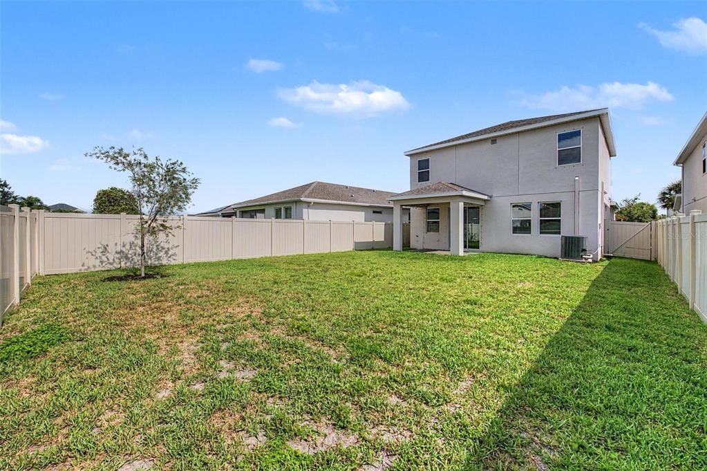 For Sale: $399,900 (4 beds, 2 baths, 2164 Square Feet)