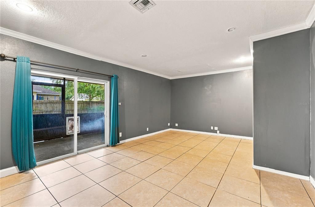 На продажу: $329,000 (3 спален, 2 ванн, 1651 Квадратных фут)