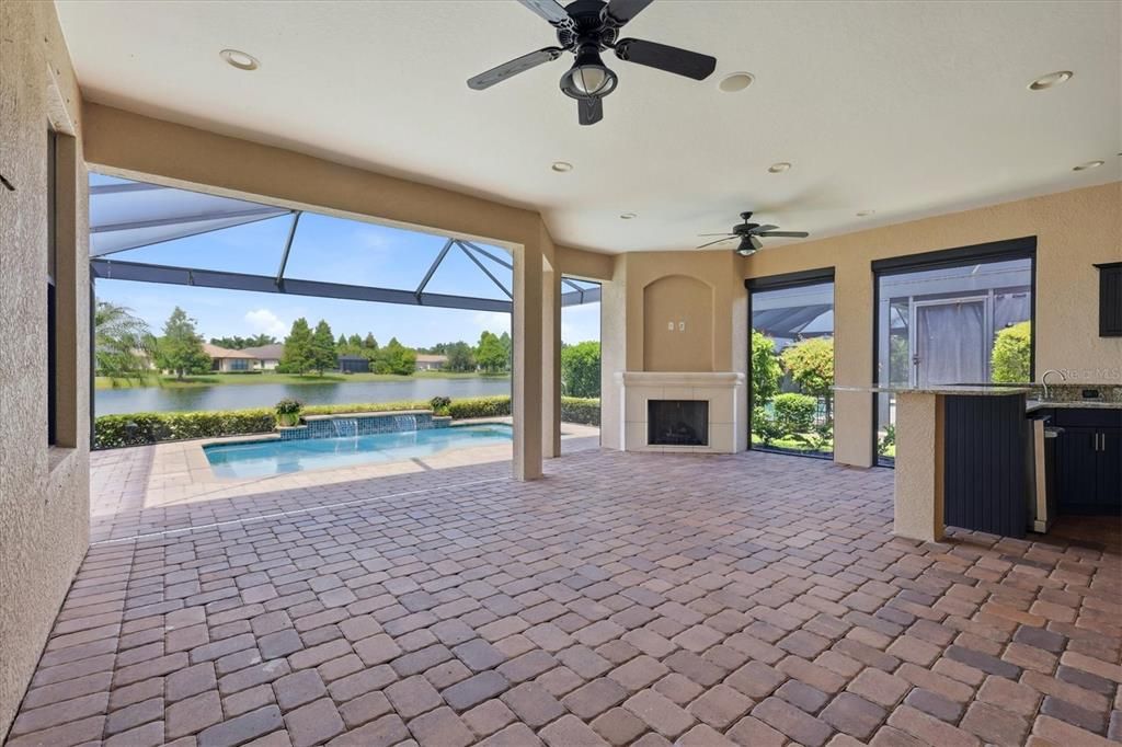 For Sale: $959,000 (3 beds, 3 baths, 2275 Square Feet)