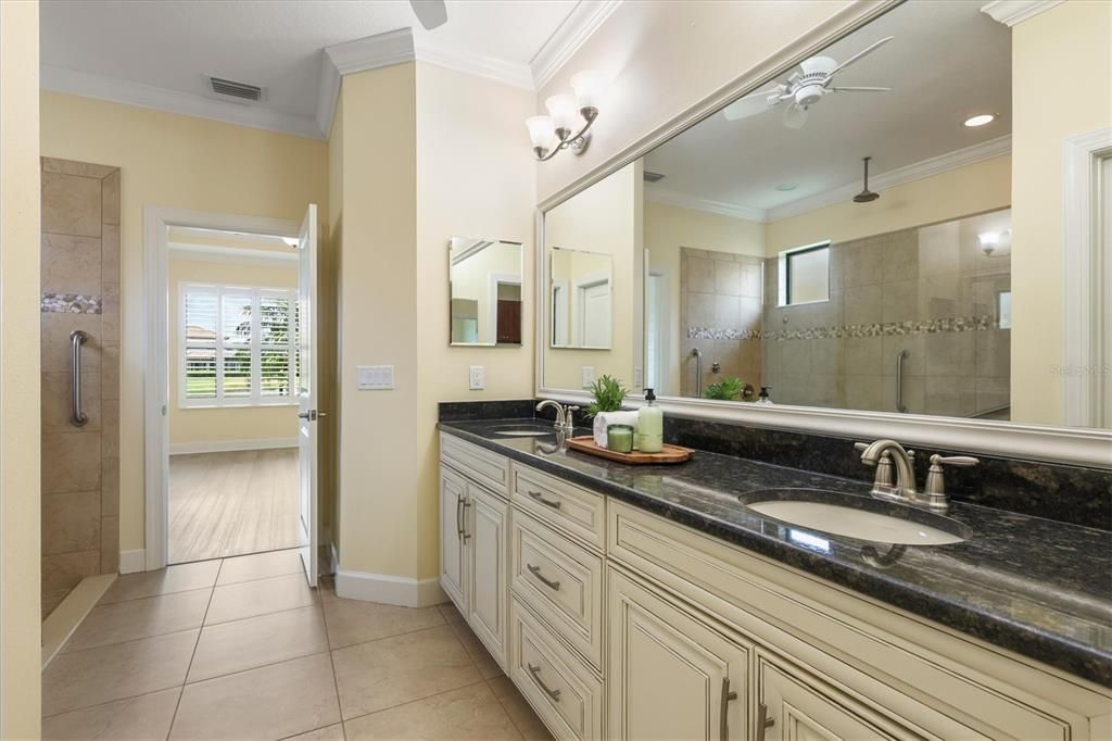 For Sale: $959,000 (3 beds, 3 baths, 2275 Square Feet)