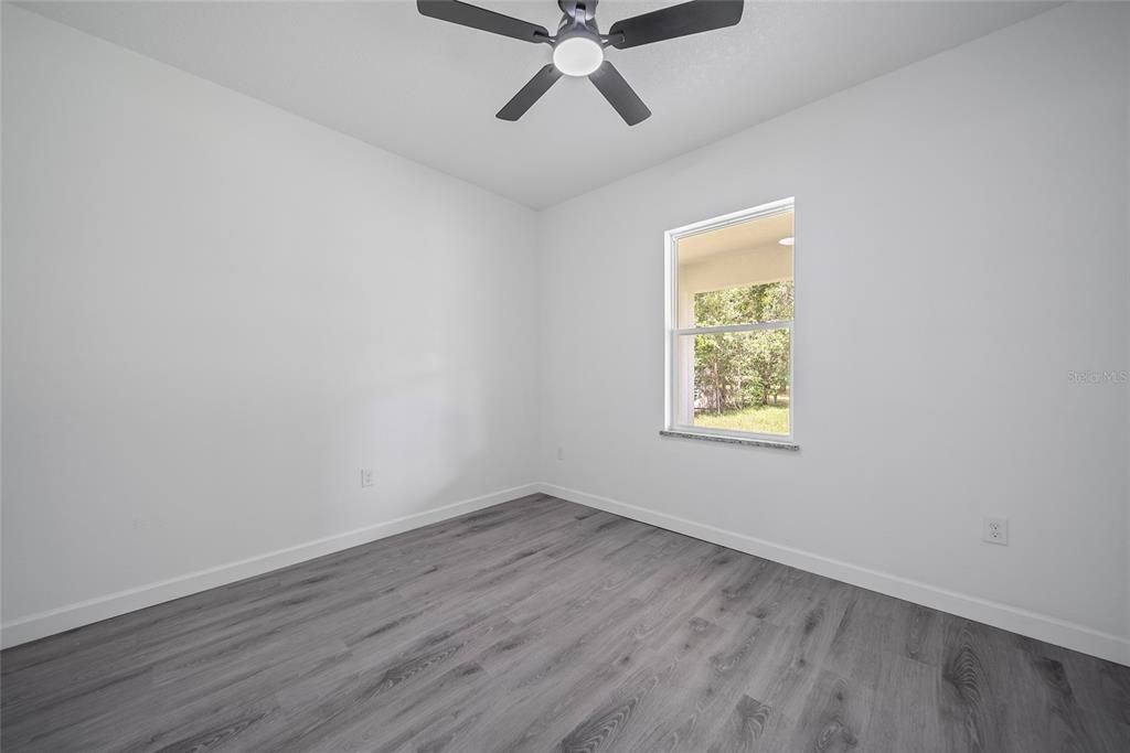 For Rent: $2,400 (3 beds, 3 baths, 1723 Square Feet)