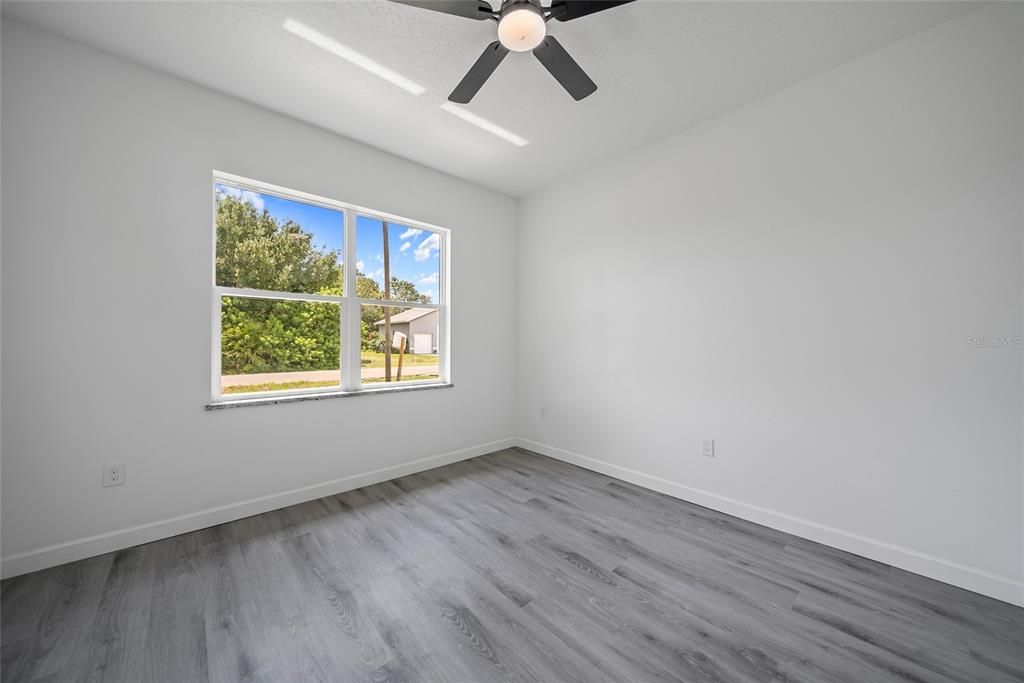 For Rent: $2,400 (3 beds, 3 baths, 1723 Square Feet)
