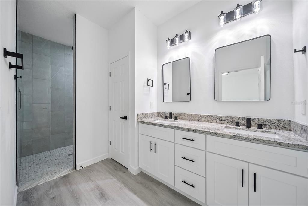 For Rent: $2,400 (3 beds, 3 baths, 1723 Square Feet)