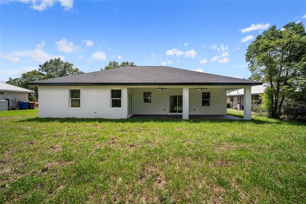 For Rent: $2,400 (3 beds, 3 baths, 1723 Square Feet)