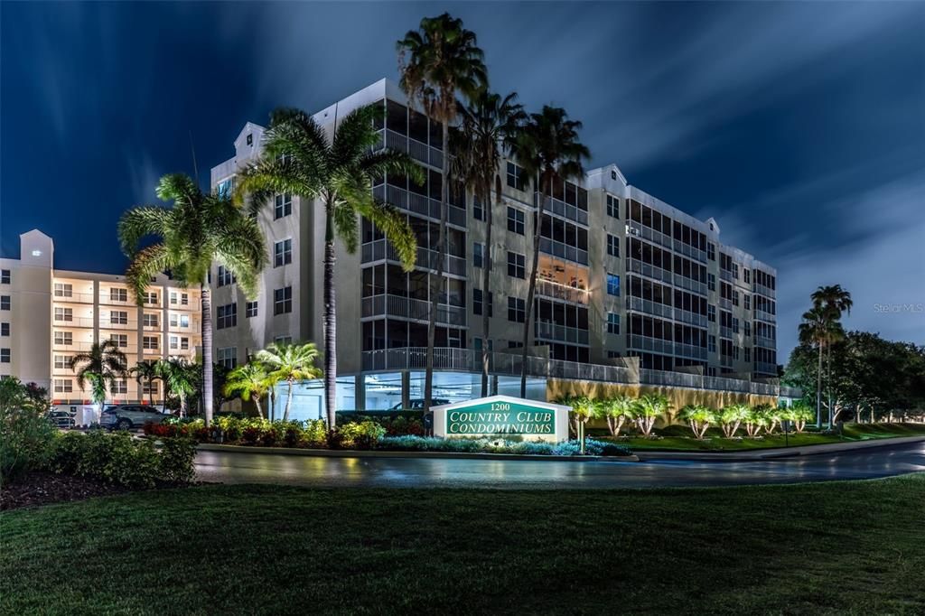 For Sale: $318,500 (2 beds, 2 baths, 1320 Square Feet)