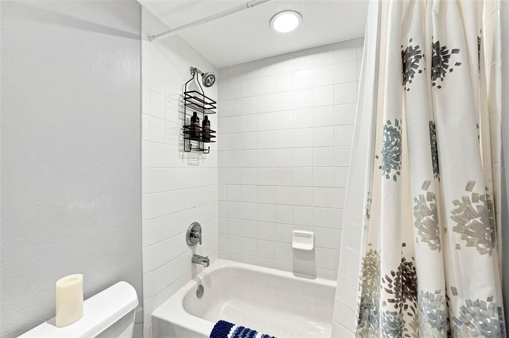 For Sale: $318,500 (2 beds, 2 baths, 1320 Square Feet)