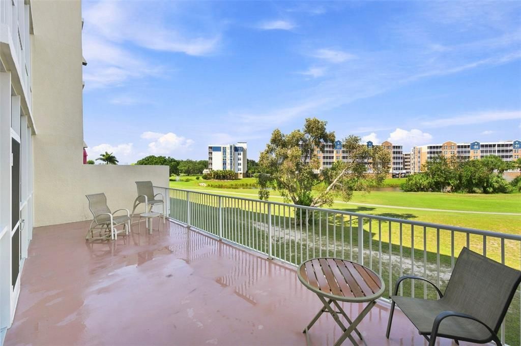 For Sale: $318,500 (2 beds, 2 baths, 1320 Square Feet)