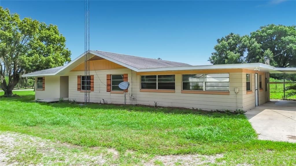 For Sale: $299,000 (4 beds, 2 baths, 2298 Square Feet)