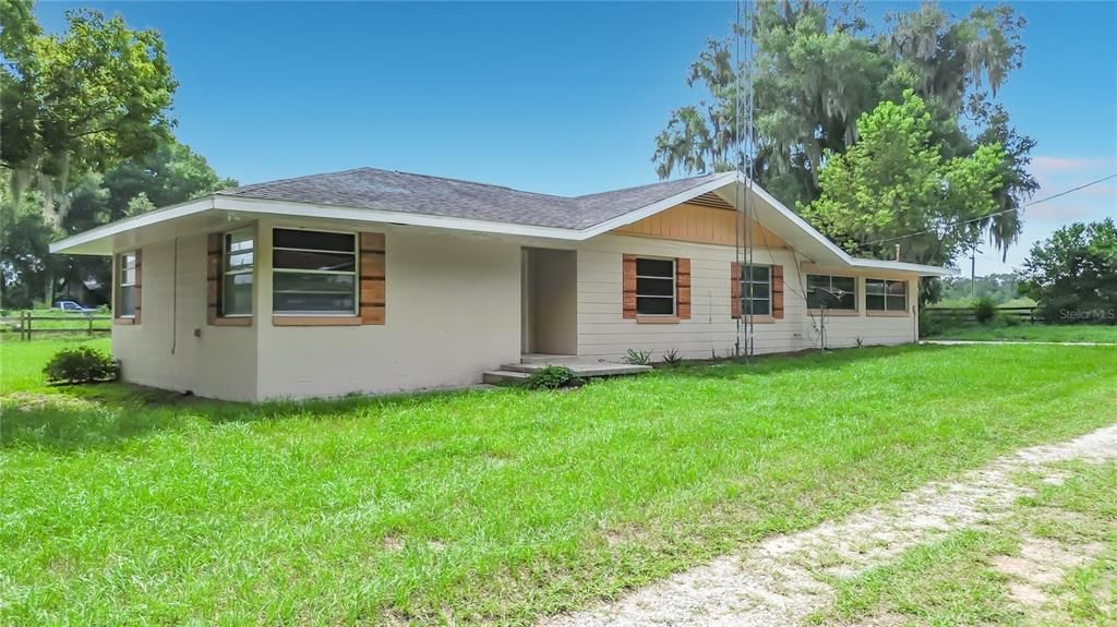 For Sale: $299,000 (4 beds, 2 baths, 2298 Square Feet)