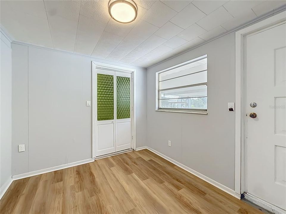 For Sale: $299,000 (4 beds, 2 baths, 2298 Square Feet)