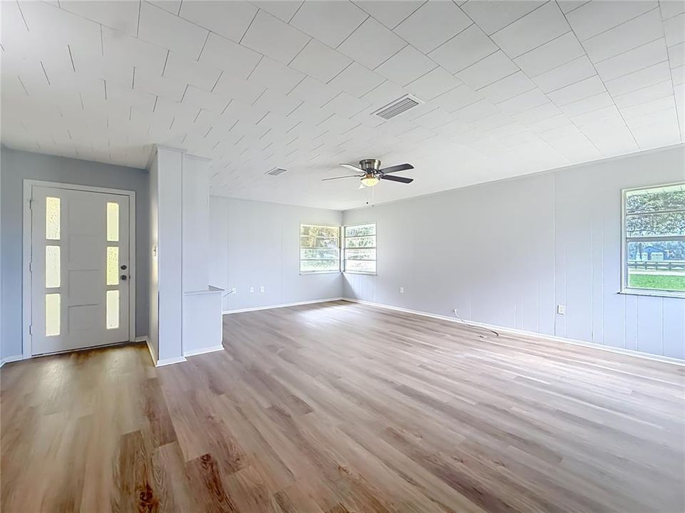 For Sale: $299,000 (4 beds, 2 baths, 2298 Square Feet)