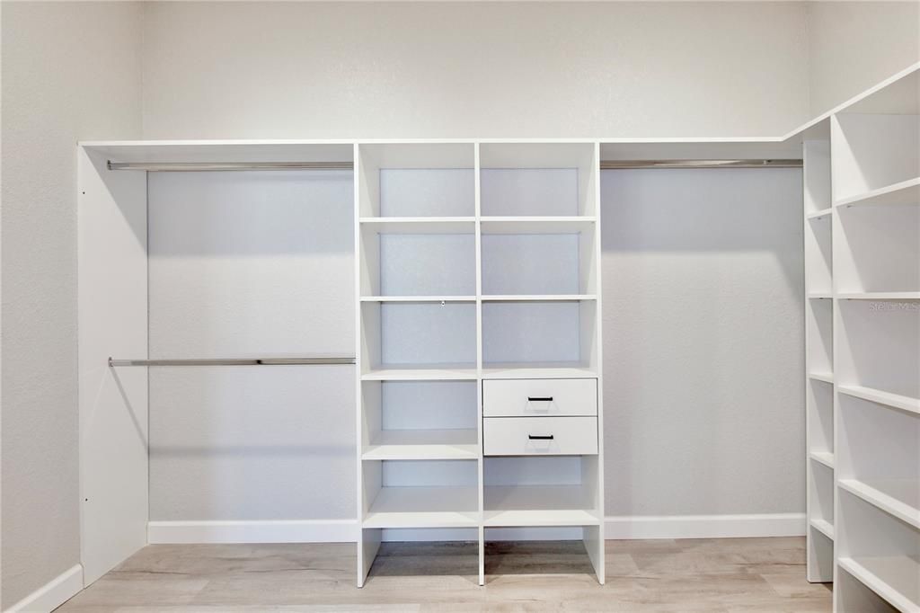 For Rent: $2,450 (3 beds, 3 baths, 1723 Square Feet)