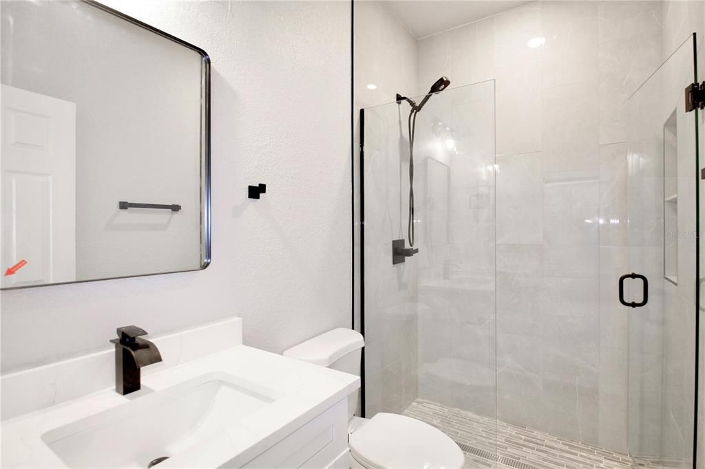 For Rent: $2,450 (3 beds, 3 baths, 1723 Square Feet)