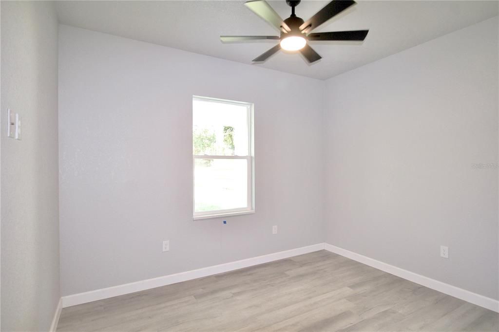 For Rent: $2,450 (3 beds, 3 baths, 1723 Square Feet)