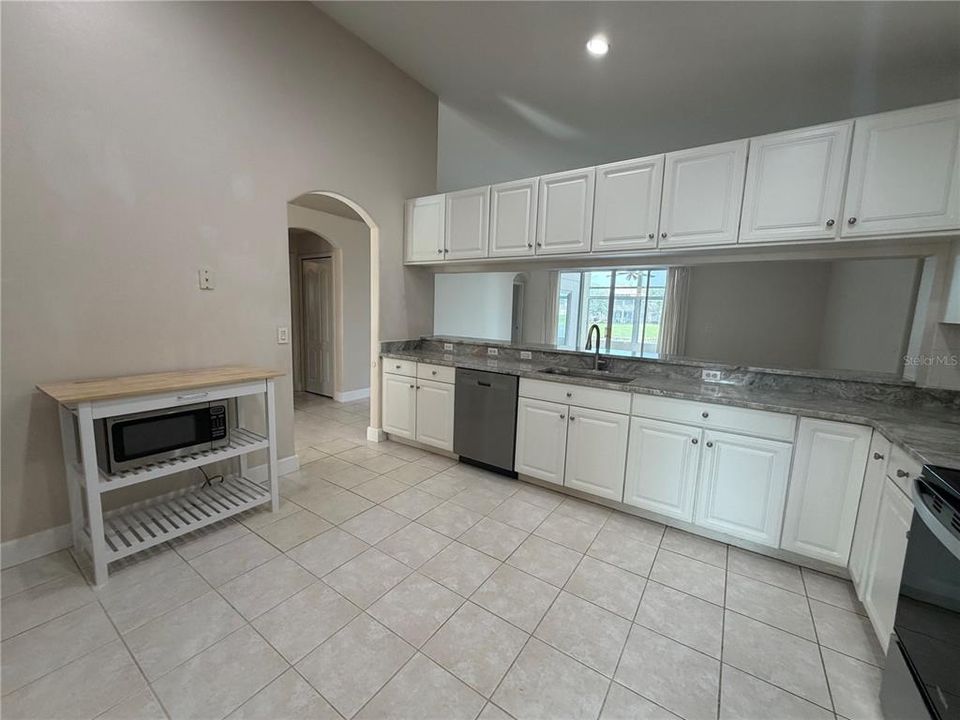 На продажу: $529,999 (4 спален, 3 ванн, 2369 Квадратных фут)
