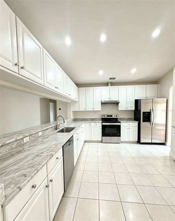 На продажу: $529,999 (4 спален, 3 ванн, 2369 Квадратных фут)