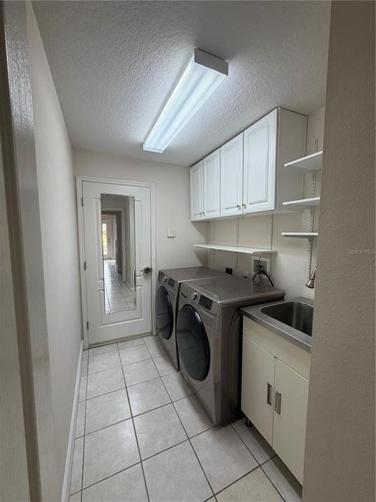 На продажу: $529,999 (4 спален, 3 ванн, 2369 Квадратных фут)