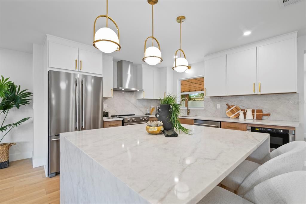 En Venta: $634,000 (3 camas, 2 baños, 1770 Pies cuadrados)