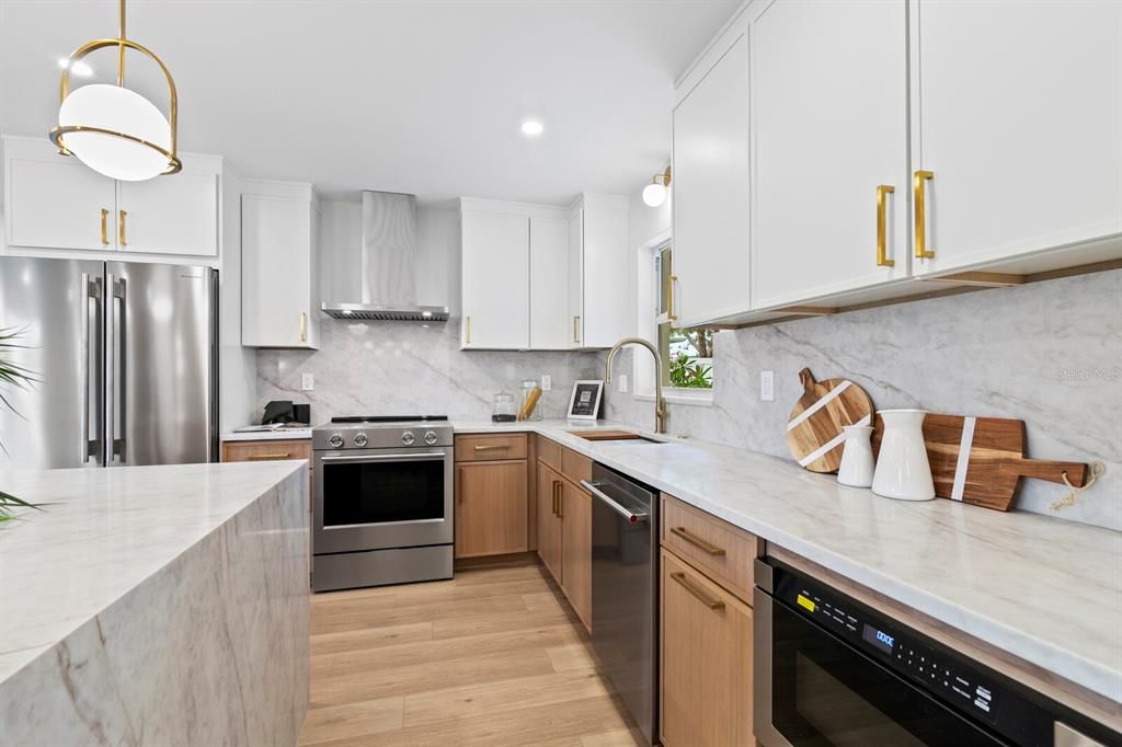 En Venta: $634,000 (3 camas, 2 baños, 1770 Pies cuadrados)