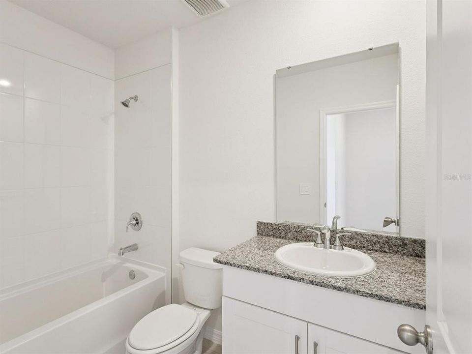 En Venta: $307,000 (3 camas, 2 baños, 1483 Pies cuadrados)