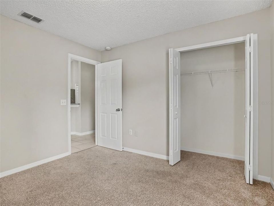 En Venta: $299,900 (4 camas, 2 baños, 1685 Pies cuadrados)