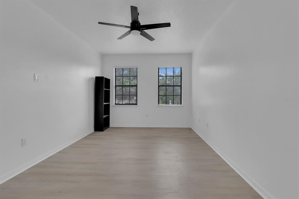 For Rent: $2,295 (3 beds, 2 baths, 1642 Square Feet)