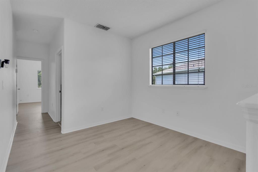 For Rent: $2,295 (3 beds, 2 baths, 1642 Square Feet)