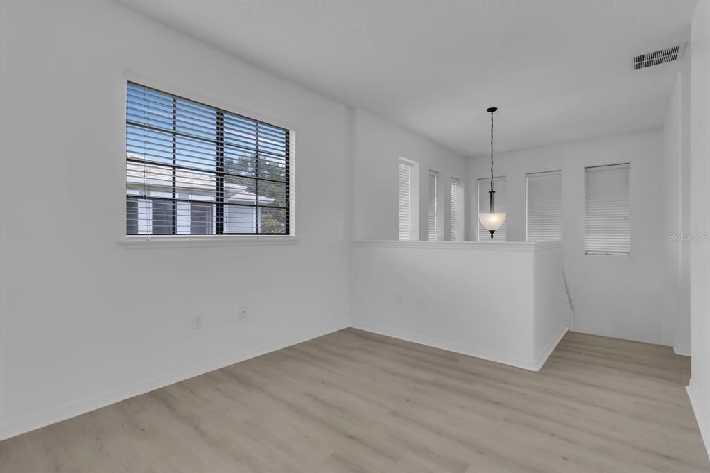 For Rent: $2,295 (3 beds, 2 baths, 1642 Square Feet)