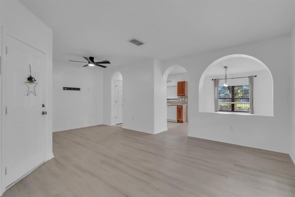 For Rent: $2,295 (3 beds, 2 baths, 1642 Square Feet)
