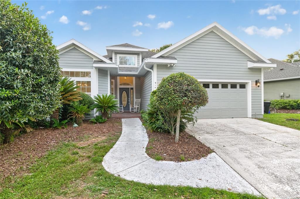 For Rent: $2,390 (3 beds, 2 baths, 2135 Square Feet)