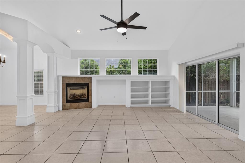 For Rent: $2,390 (3 beds, 2 baths, 2135 Square Feet)